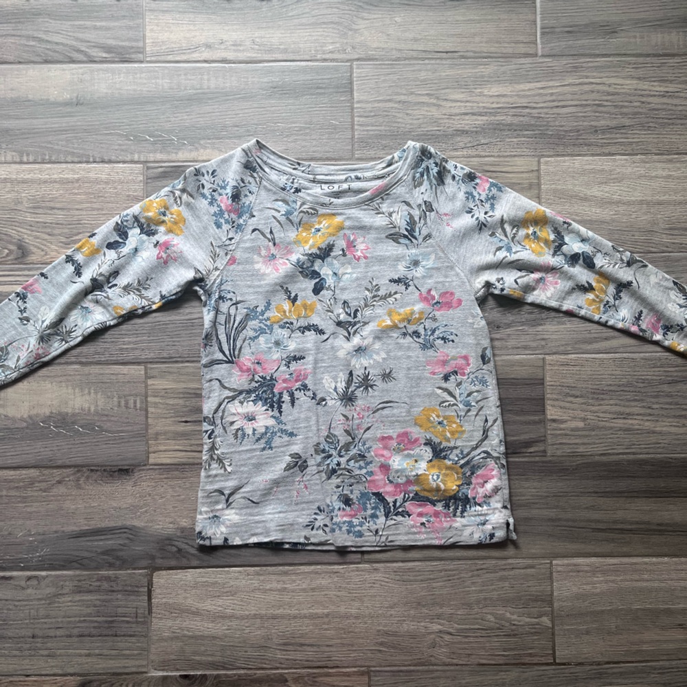 Grey Sweatshirt